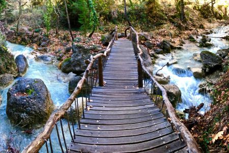 ΧΡΙΣΤΟΥΓΙΕΝΝΙΑΤΙΚΟ ΠΑΡΚΟ ΣΥΝΕΒΡΟΥ-ΑΚΡΑΤΑ!